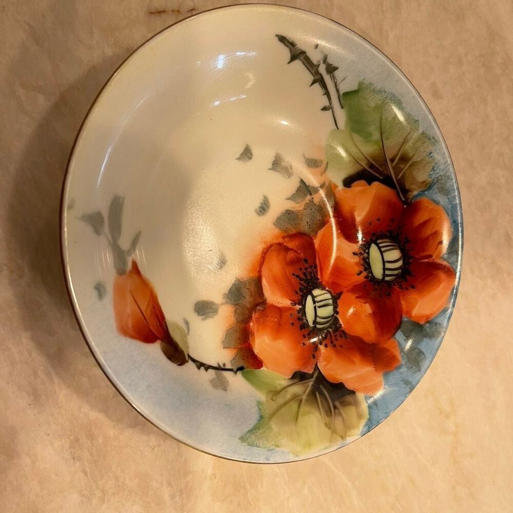 Vintage Mz Altrohlau CM-R Czechoslovakia flower porcelain bowl 5-3/4”